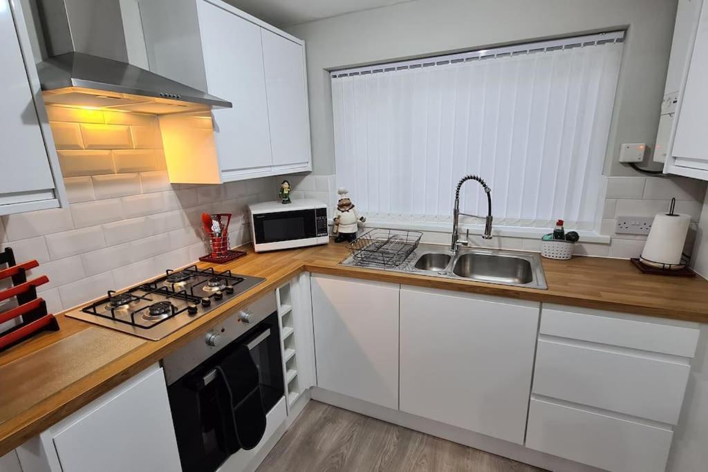 Stunning Holiday Home. Free Parking. Manchester Eksteriør billede