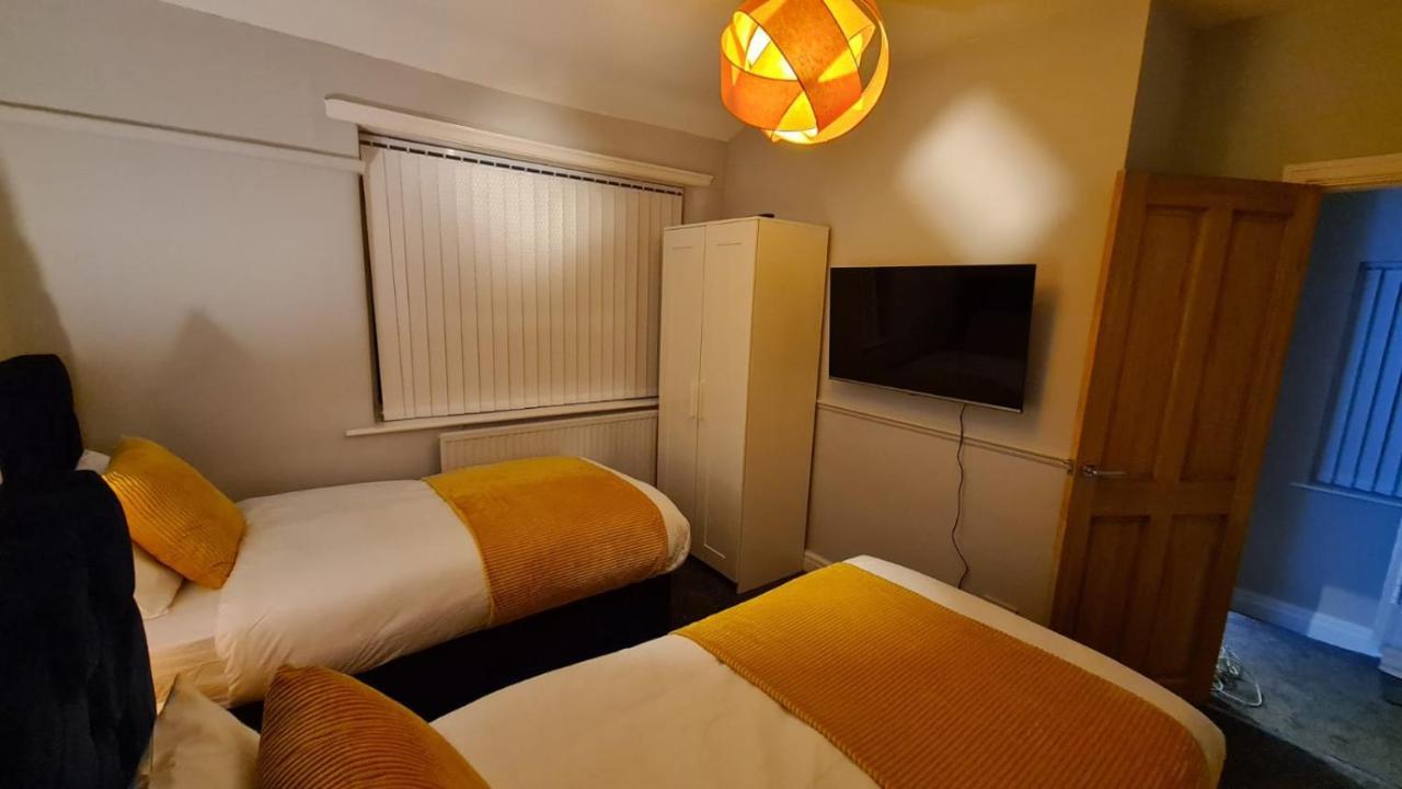 Stunning Holiday Home. Free Parking. Manchester Eksteriør billede