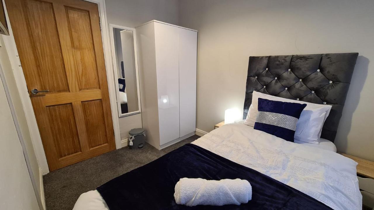 Stunning Holiday Home. Free Parking. Manchester Eksteriør billede
