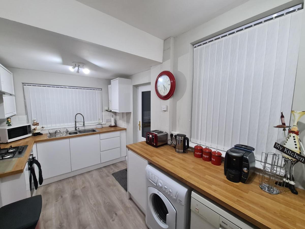 Stunning Holiday Home. Free Parking. Manchester Eksteriør billede